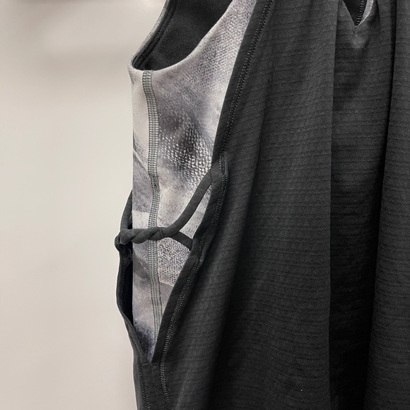 Lululemon Ivivva Twist and Flow Athletic Top Sz 7 - Picture 9 of 11